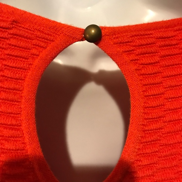 Orange spice top with elastic waist. Size Small. - Picture 5 of 7